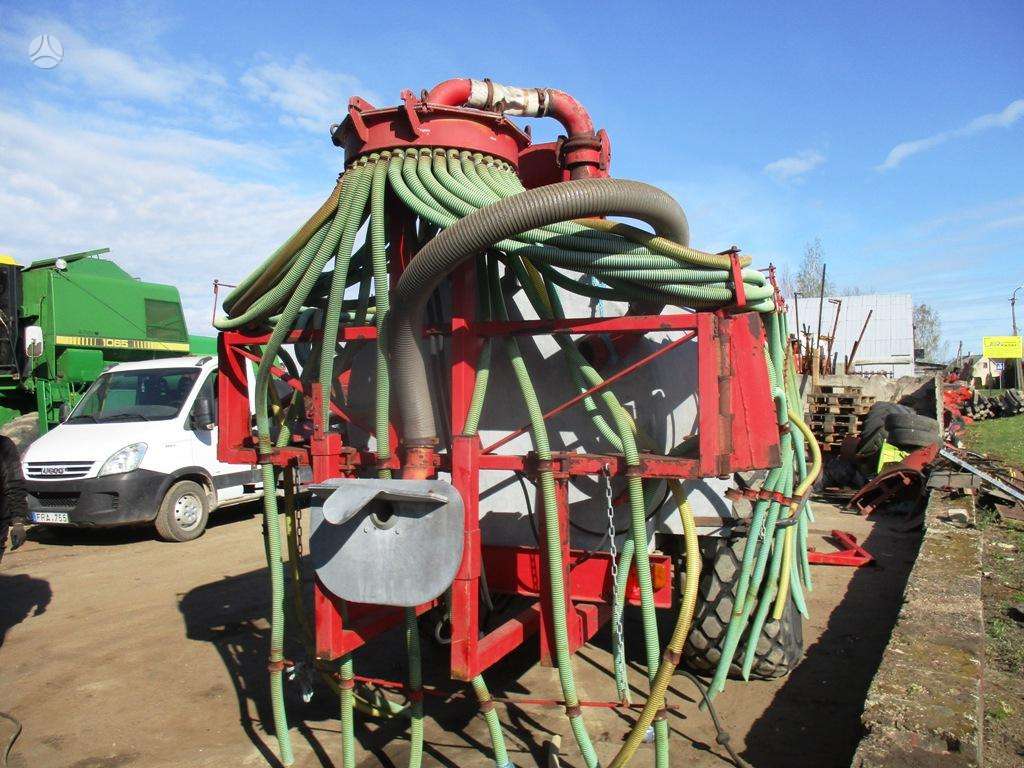 NAVTEK 12, srutų laistytuvo sijos su šlangomis